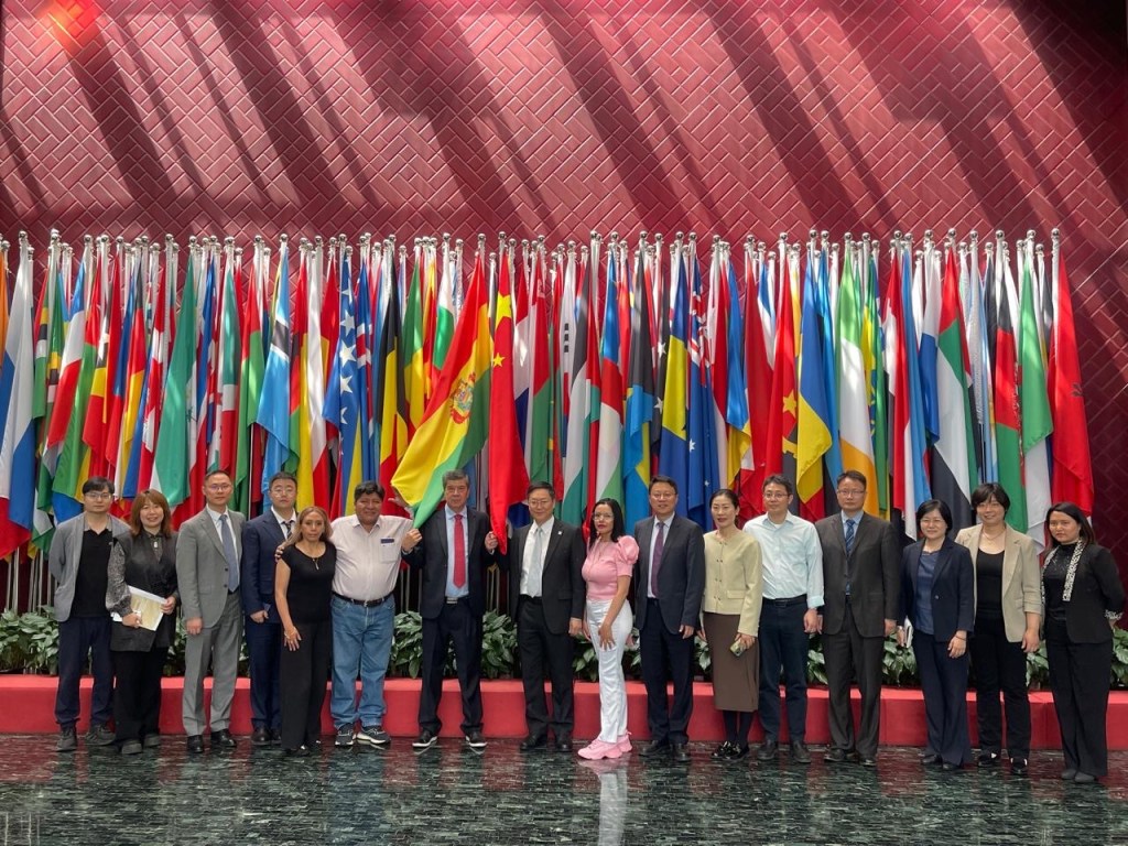 Delegación de Bolivia visitó el Centro de Educación y Centro de cooperación Internacional para la Enseñanza de Lenguas del Ministerio de Educación de&nbsp;China